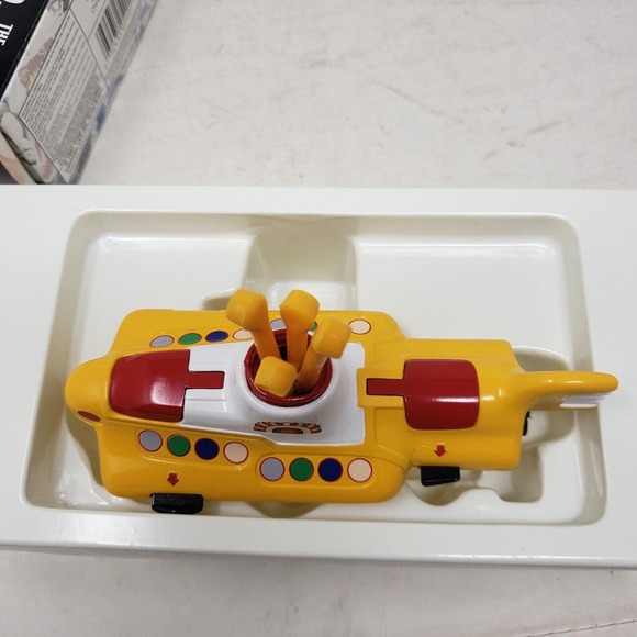 The Beatles Collection Yellow Submarine Corgi Classics Diecast Model Figure 1997 - Picture 7 of 12